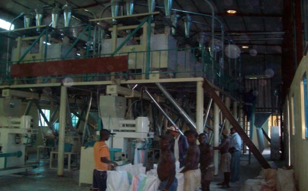 <a href=http://m.cksalon.com/product/6/ target=_blank class=infotextkey>玉米深加工機械</a>